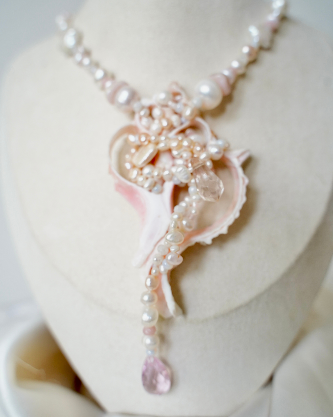 Statement Shell Pendant Necklace