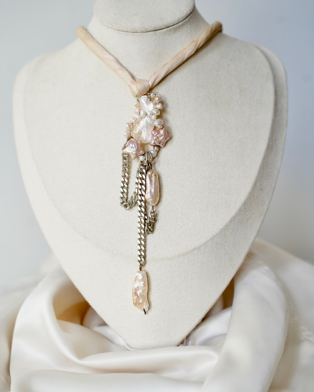 Ornate Pearl Drop Pendant Necklace