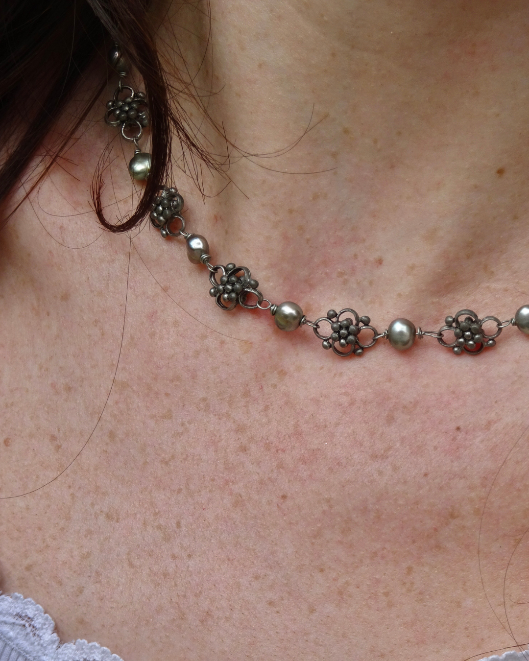 Floral Link Pearl Necklace