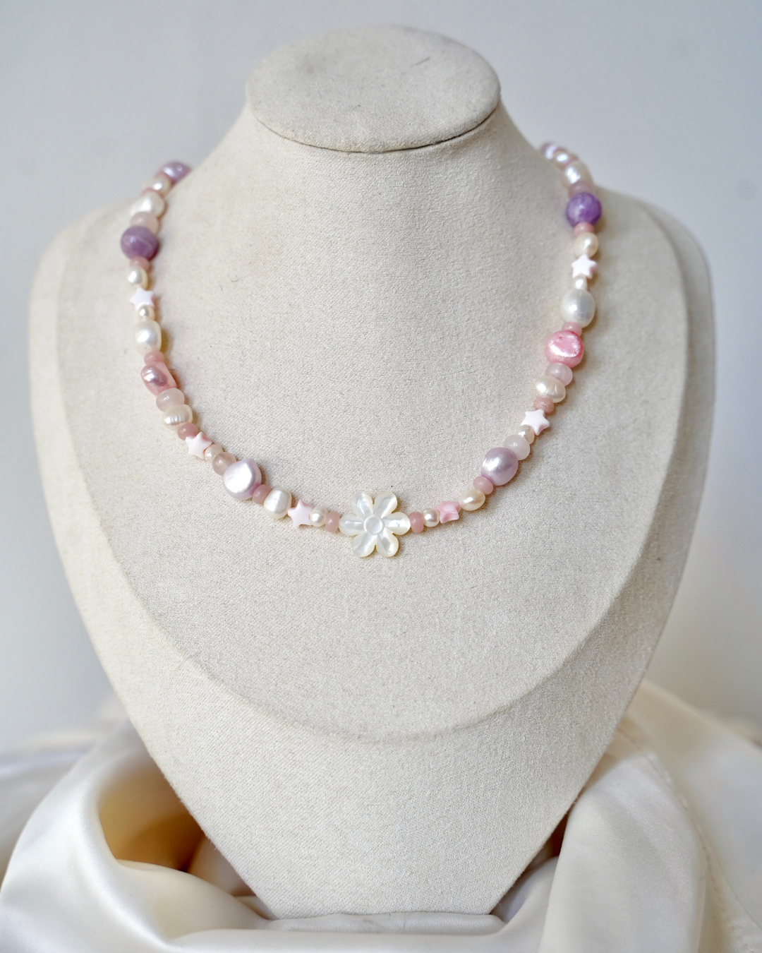 Flower Pearl Beaded Necklace
